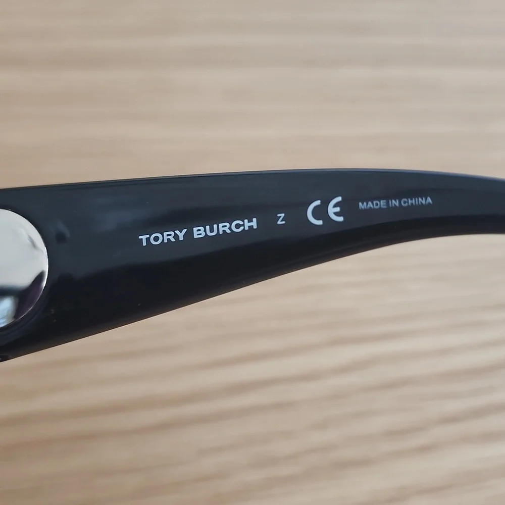 Tory Burch glasess excellent